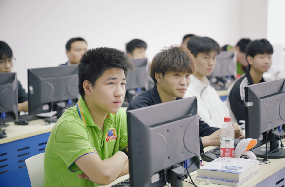 ѡ��רҵ��ѧ�ü�������������Ҳ��ӵ�к�δ����