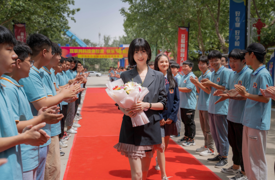 ѧ����������  ��Ա¬ɼ�����Ƽ��»����ź�רҵ