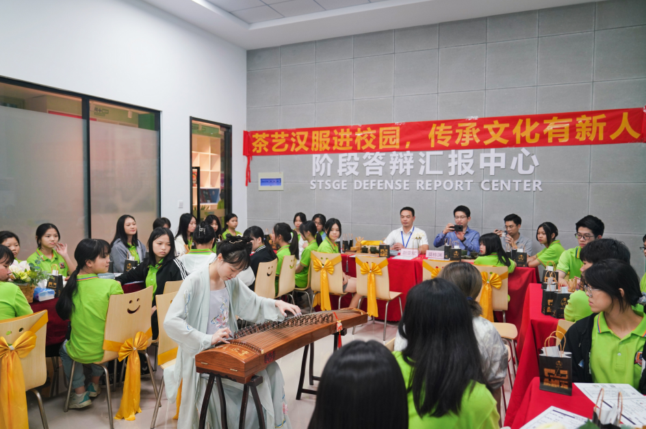 ���պ�����У԰�������Ļ�������