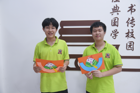 ����ʱ1��|��ѧ�������ӡ����5000Ԫ��ѧ�𣬾��ڹ����»���������Ӫ