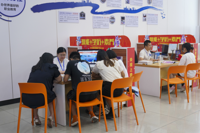 �п���������Ǹ���ôѡ��ѧУ��ʵ�ؿ������Ҫ��