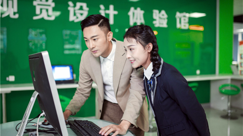 ƽ������ý�����������չ��רҵ�˲�δ�����ڣ�