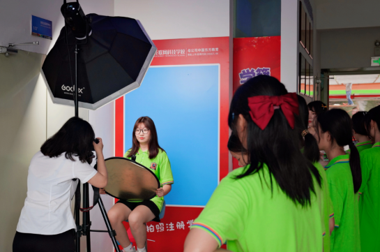 ��Ҫ֪ͨ�������»��＾ѧ��������¼����������