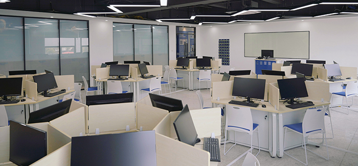 �»��������Ƽ�ѧУУ԰�Ļ�