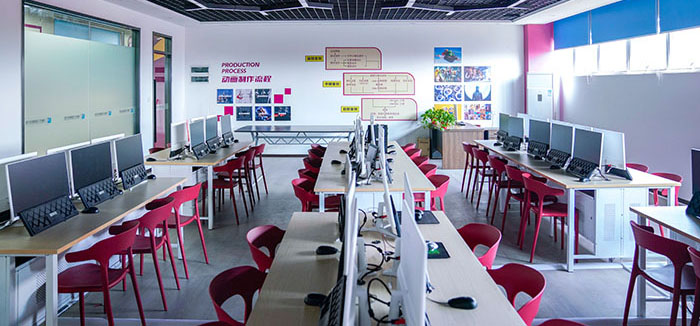 �»��������Ƽ�ѧУУ԰�Ļ�