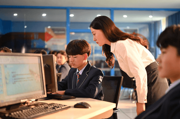 �����»����ڼ�����ѵ������ѧ���ҵ��