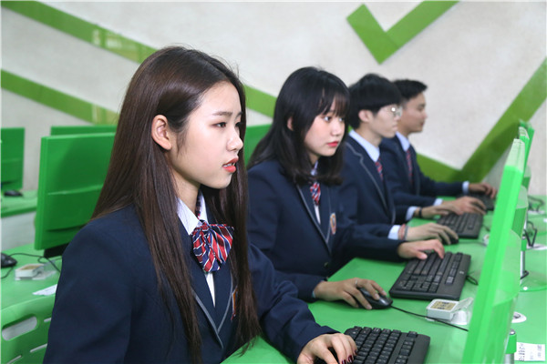 ���ѡ��һ���ȿɾ�ҵ�ֿɴ�ҵ�ļ��ܣ�һƪ���´����Ȧ��