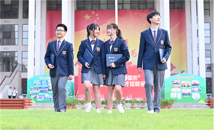 �»������밢�����Ϸ�����λ�ϻ��������ƻ�