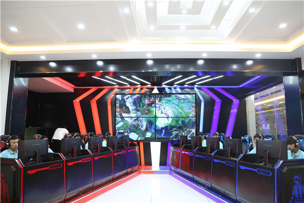 ʯ��ׯ�»�����ѧУ