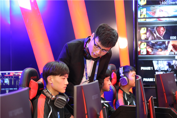 ʯ��ׯ�»�����ѧУ