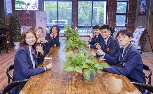 ��ֵ��ְ�߷壬��ȫ���Լ��ɸϽ��ղ��ԣ������������гɹ�������ʧ�ܣ���ʵ�ⲻ������Ϊ���������⣬�������л�Ҫ��һ���ļ��ɡ�������һ���ǳ���Ҫ�Ĺ��̣���Щ��ҵ������������ие���֪���룬�������ò��ã�ʹ�Լ�����ְ����Сʧ��Ӧ������ְ������ע���������Լ��ɣ��ﵽ�°빦����������Եĳɹ��ʡ�