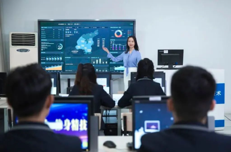 ���ʩ�̣������Ƕȿ�ְҵ������