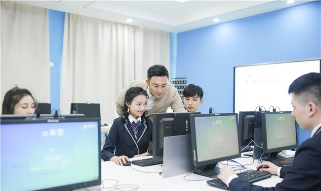 ��У�����ѧ�������𣿴������