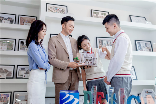 �������쳵�������٣�ѡ���»�������ǰ��