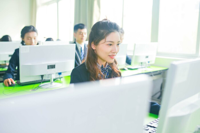 �������ҵ�ѱ��ͣ����ಢ����ˣ�