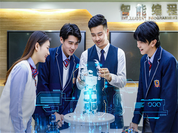 2024年适合初高中男生学技术的热门专业入行门槛低,但就业不错