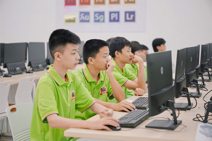 ��ס��ѧȫ���ߣ������»�����У԰����У����ѡ��~